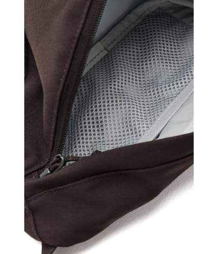 Fjällräven Ulvo Hip Pack Medium - Waterproof Bergshell Fabric, Durable Storage, Adjustable Belt- Hiking, Travel - color: Black Oak