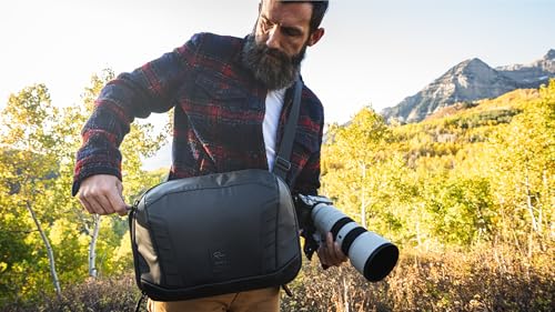 NOMATIC McKinnon Camera Messenger 13L - Camera Bag For Men And Women - size: 13L
