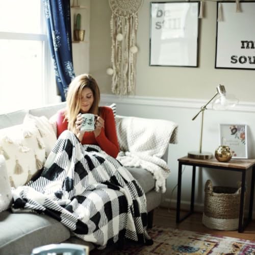 PediPocket Original Patented 50"x70" Pleasingly Plaid Plush Fleece Blanket - color: Pleasingly Plaid