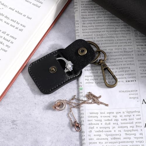 InnoHHustle Leather Ring Holder Keychain, Portable Gym Ring Holder Jewelry Holder Keychain Travel Pouch for Wedding Necklace - color: Black