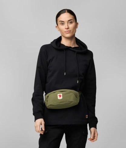 Fjällräven Ulvo Hip Pack Medium - Waterproof Bergshell Fabric, Durable Storage, Adjustable Belt- Hiking, Travel - color: Green