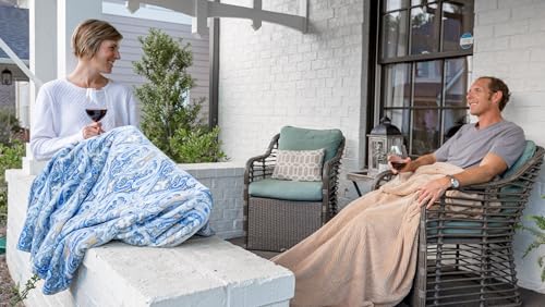 PediPocket Original Patented 50"x70" Perfect Paisley Plush Fleece Blanket - color: Perfect Paisley