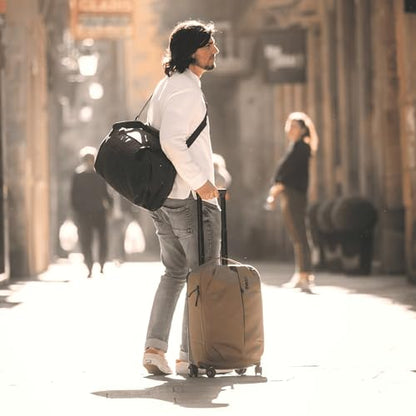 Thule Aion Carryon Spinner - color: Black