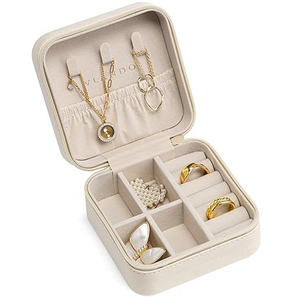 VLANDO Travel Jewelry Case, Compact Design, Necklace Hook, Anti-Tangle - color: B.Beige
