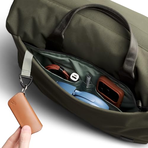 Bellroy Classic Duffel 35L (casual weekender bag with easy organization) - Olive - color: Olive