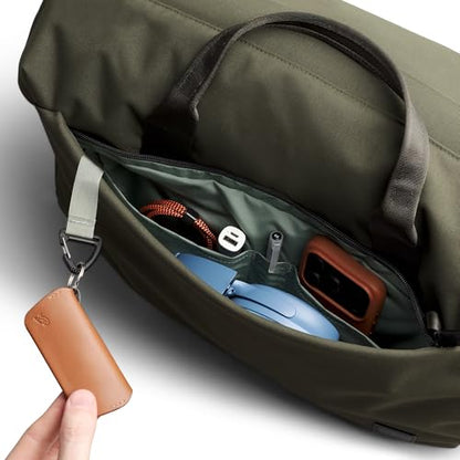 Bellroy Classic Duffel 35L (casual weekender bag with easy organization) - Olive - color: Olive