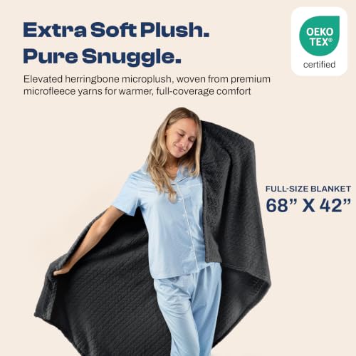 EverSnug Travel Blanket & Pillow 68x42 - Premium Ultra-Soft Microfleece 2 in 1 Compact & Packable Flight Blanket with Soft Bag Pillowcase, Hand Luggage Sleeve and Backpack Clip (Black) - color: Black