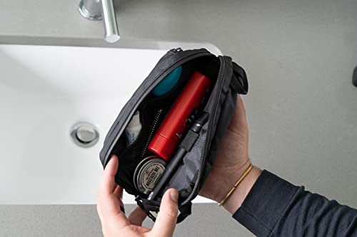 WANDRD Toiletry Bag, Medium - Makeup Organizer and Travel Bag for Travel Essentials - size: Medium
