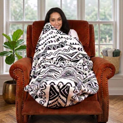 PediPocket Original Patented 50" x 70" Nifty Navajo Blanket - color: Nifty Navajo