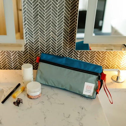 Topo Designs Dopp Kit Travel Toiletry Bag (Beetle/Khaki) - color: Beetle/Khaki