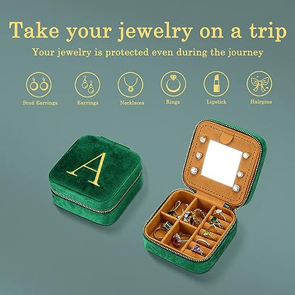 Parima Aunt Gifts - Auntie & Birthday Gifts for Aunt, Plush Velvet Emerald-Green Jewelry Box Travel Case - Letter V, Green - color: Emerald-green, size: V