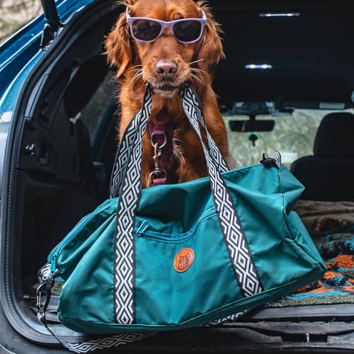 Wilderdog Dog Duffel Water-Resistant & Quick-Drying with Zip-Close Side Pocket, Adjustable Shoulder Strap and Dual Handles