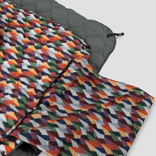 Coalatree Puffy Kachula Adventure Blanket Grandview Frost - color: Grandview Frost